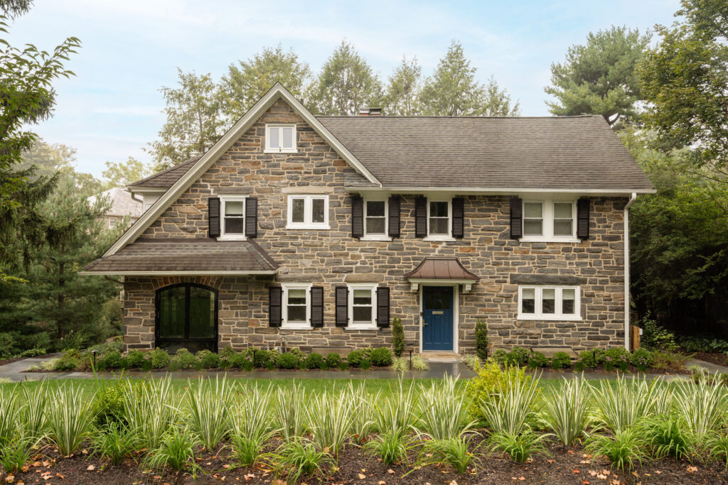 Built in 1900, this all-stone Arts & Crafts–style colonial in Ardmore underwent a complete interior transformation.